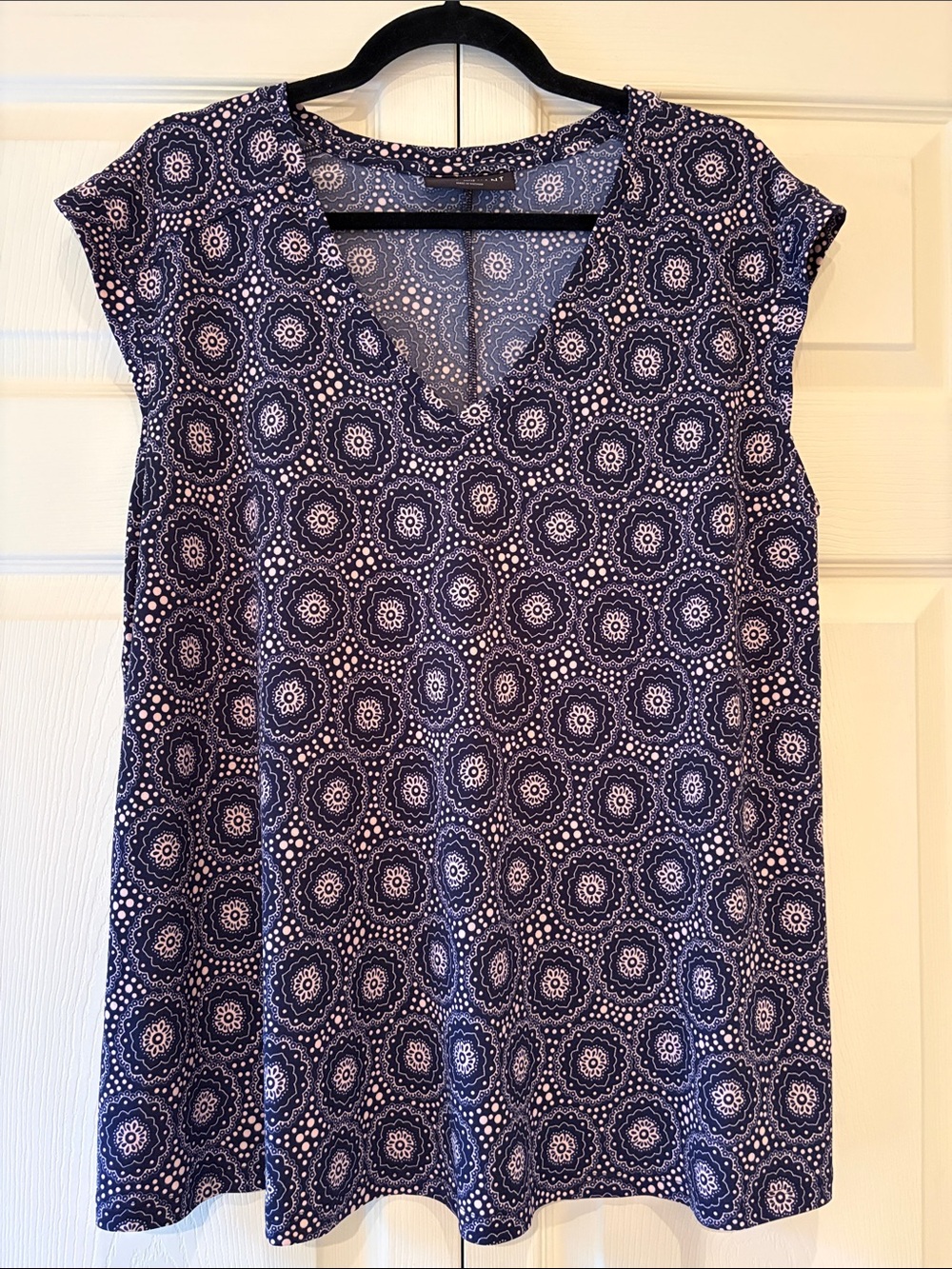 Lane Bryant Navy Medallion V-Neck Cap Sleeve Blouse